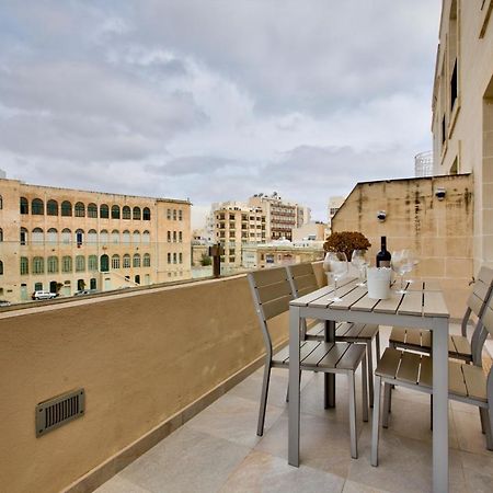 Bright And Central 2 Bedroom Apartment In Sliema Exterior foto