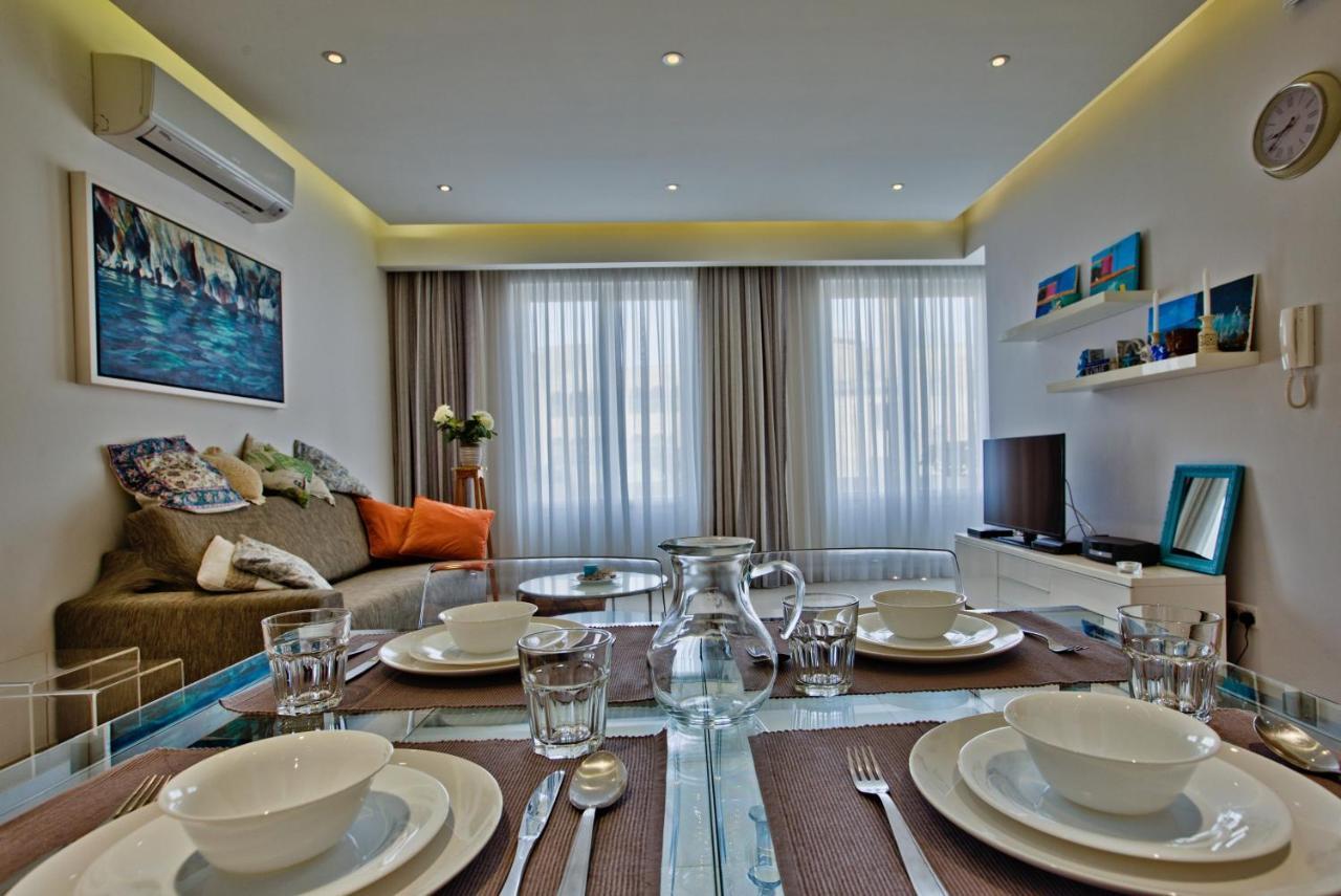 Bright And Central 2 Bedroom Apartment In Sliema Exterior foto