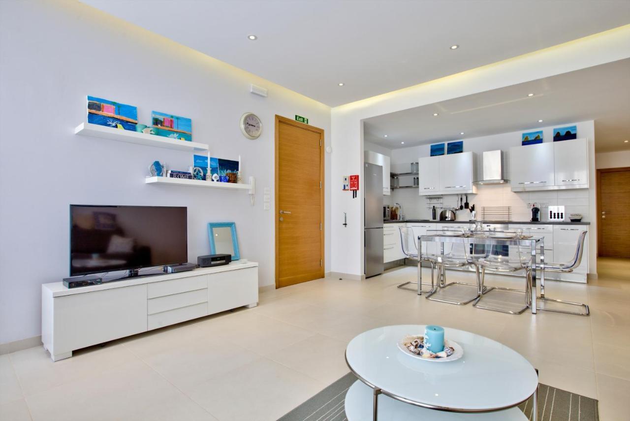 Bright And Central 2 Bedroom Apartment In Sliema Exterior foto